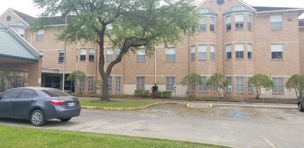 Bell Crest Apartments in Houston, TX - Building Photo - Building Photo