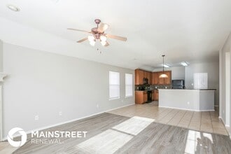 2100 Hayes St in McKinney, TX - Foto de edificio - Building Photo