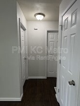 1342 E 84th Terrace in Kansas City, MO - Foto de edificio - Building Photo