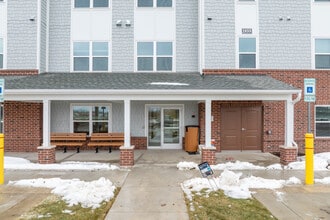 Lincoln Senior Flats in Lincoln, IL - Building Photo - Building Photo