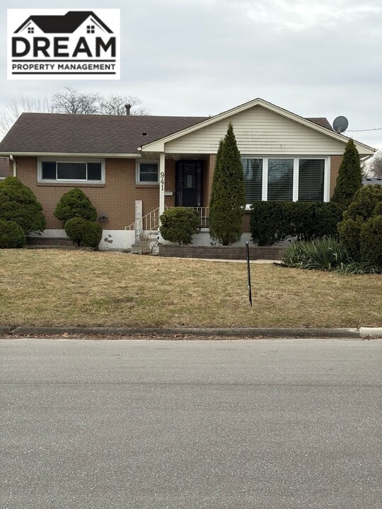 941 Hickory Ave in Sarnia, ON - Building Photo
