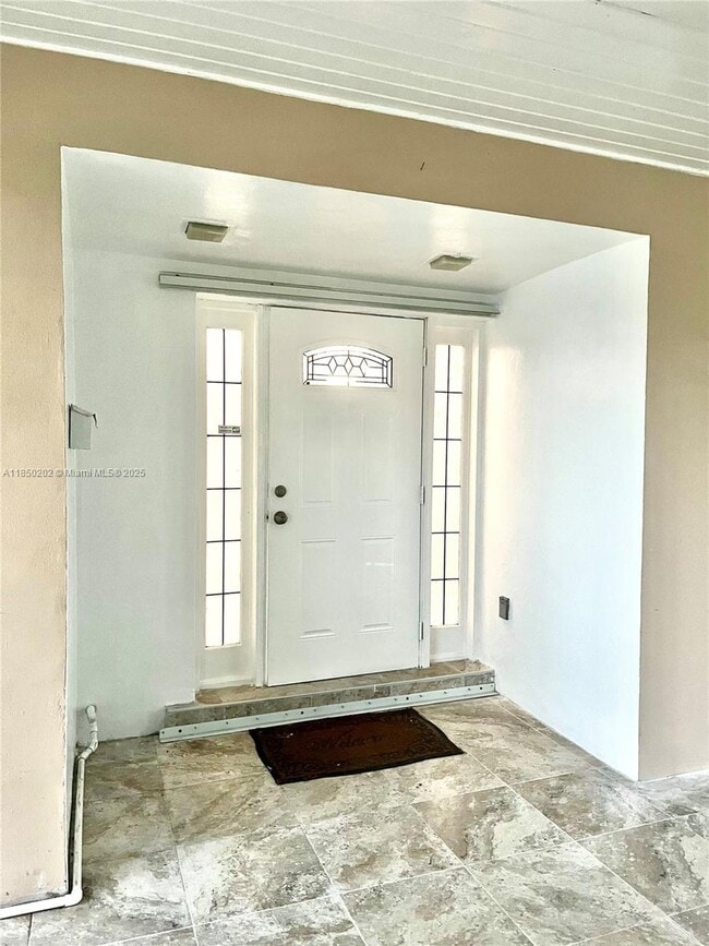 19920 SW 88th Pl in Cutler Bay, FL - Building Photo - Building Photo