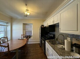 712 Shawmut Ave, Unit 2R in Boston, MA - Building Photo