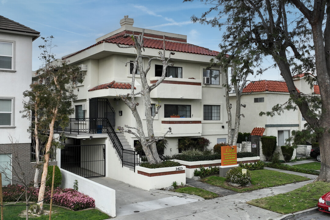 Lido Apartments - 3423 Mentone Ave in Los Angeles, CA - Building Photo