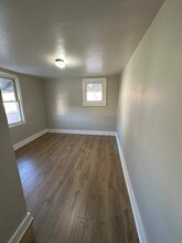 1247 Leishman Ave in New Kensington, PA - Foto de edificio - Building Photo