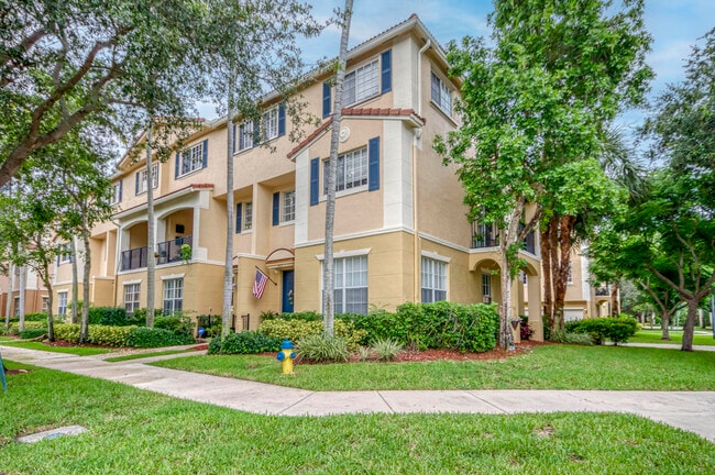 property at 1403 W Wickham Cir