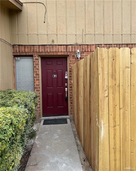 6800 N 23rd St, Unit B-2 in McAllen, TX - Building Photo - Building Photo