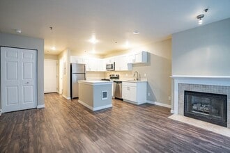 Versailles in Seattle, WA - Building Photo - Building Photo