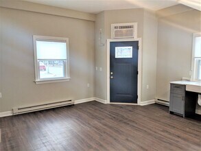 1468 S 72nd St in West Allis, WI - Building Photo - Building Photo