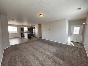 6732 Oro Valley Rd NW in Albuquerque, NM - Building Photo - Building Photo