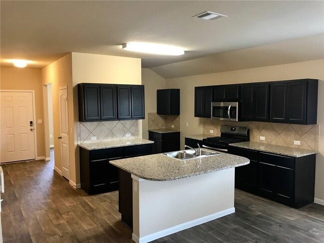 110 Bull Creek Dr in Kyle, TX - Building Photo - Building Photo