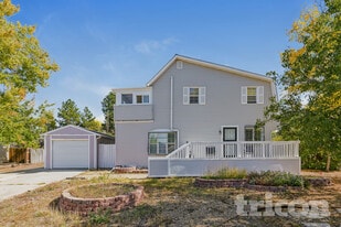 2094 Fraser St in Aurora, CO - Building Photo