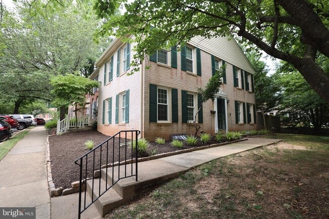 property at 2400 Ansdel Ct