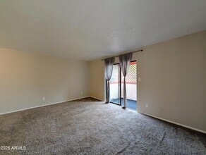 4211 E Palm Ln, Unit 101 in Phoenix, AZ - Building Photo - Building Photo