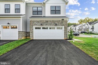 401 HARTNUP St in Malvern, PA - Building Photo - Building Photo