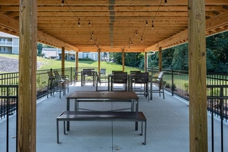 Eagle Creek Apartments in Indianapolis, IN - Building Photo - Building Photo