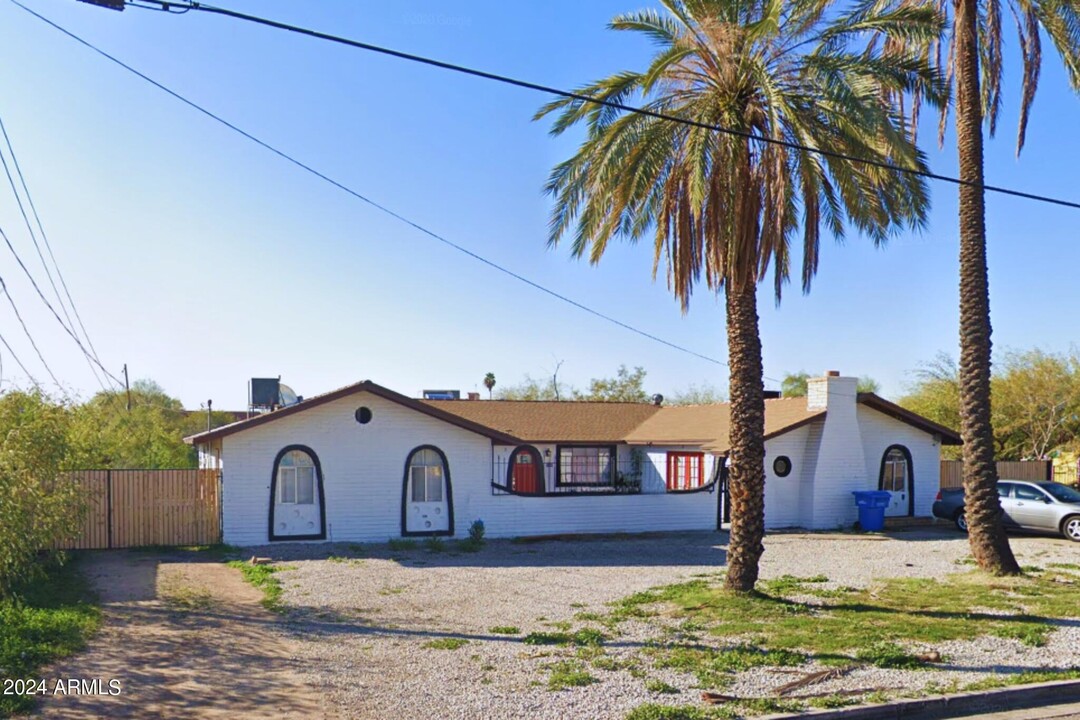 2609 W McLellan Blvd, Unit 2 in Phoenix, AZ - Foto de edificio