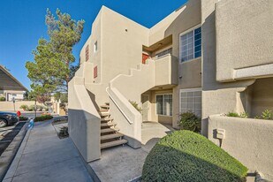 1908 Mountain Hills Ct in Las Vegas, NV - Building Photo