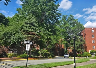 2330 Linwood Ave in Fort Lee, NJ - Building Photo - Building Photo