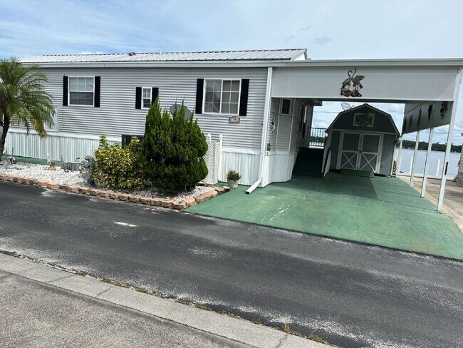 6194 Parkway E in St. Cloud, FL - Building Photo - Building Photo