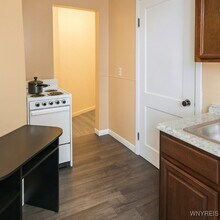 64 Montrose Ave in Buffalo, NY - Building Photo - Building Photo