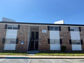 5317 Curry Ford Rd in Orlando, FL - Building Photo