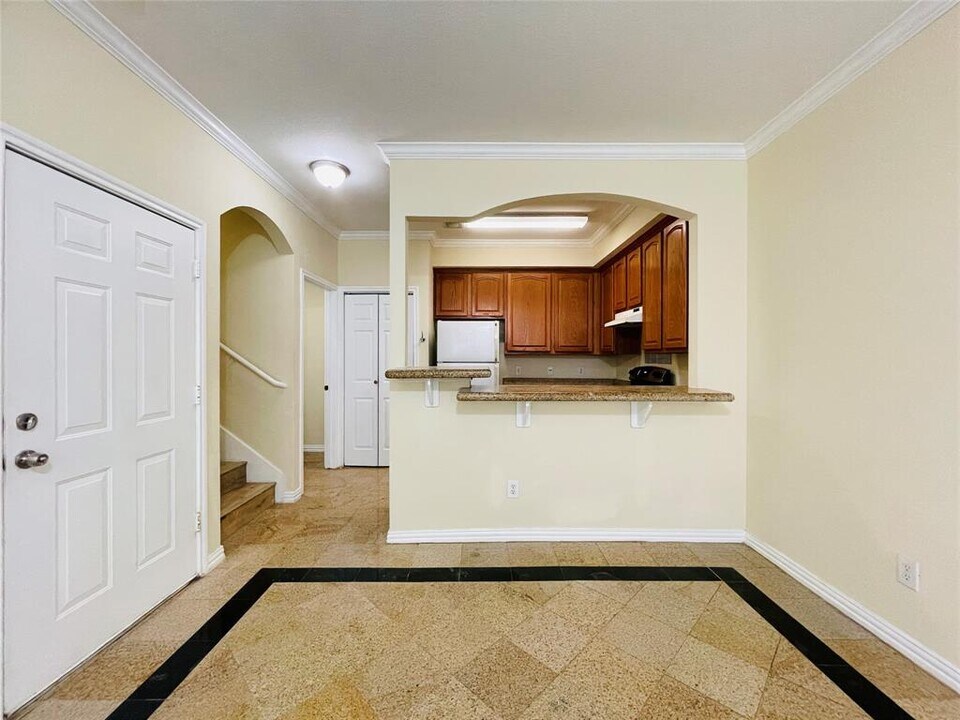 9400 Bellaire Blvd Photo