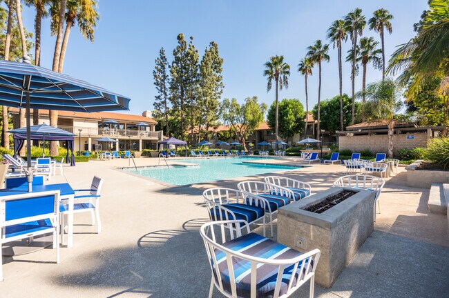 Parcwood in Corona, CA - Foto de edificio - Building Photo