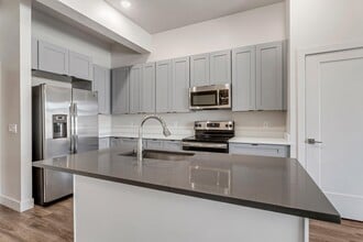 606 W North Temple St, Unit 108 in Salt Lake City, UT - Building Photo - Building Photo