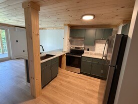 720 Crawford Notch Rd in Bartlett, NH - Building Photo