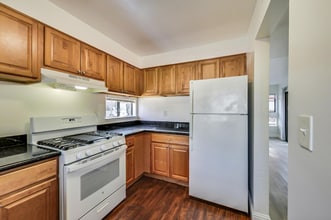 1421 38th Ave in Oakland, CA - Building Photo - Building Photo