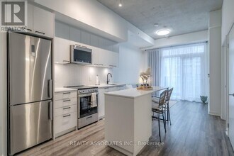 609 St Clair Ave W in Toronto, ON - Building Photo - Building Photo