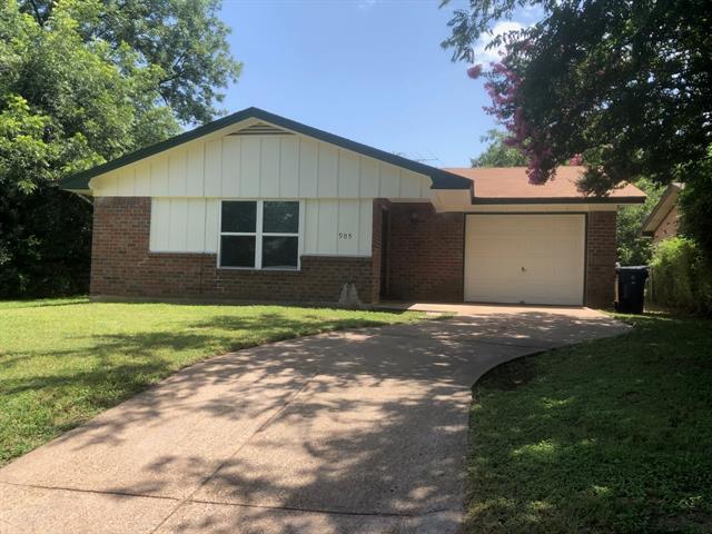 property at 905 W Bridge St