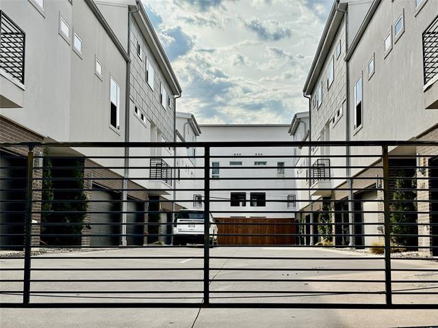 property at 4934 Zuma Ct