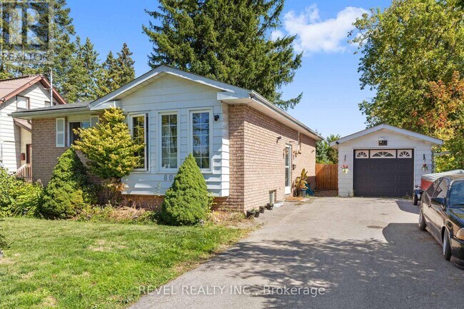 80 St Patrick St in Kawartha Lakes, ON - Building Photo - Building Photo