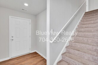 9330 Creedmore Hills Dr in Charlotte, NC - Building Photo - Building Photo