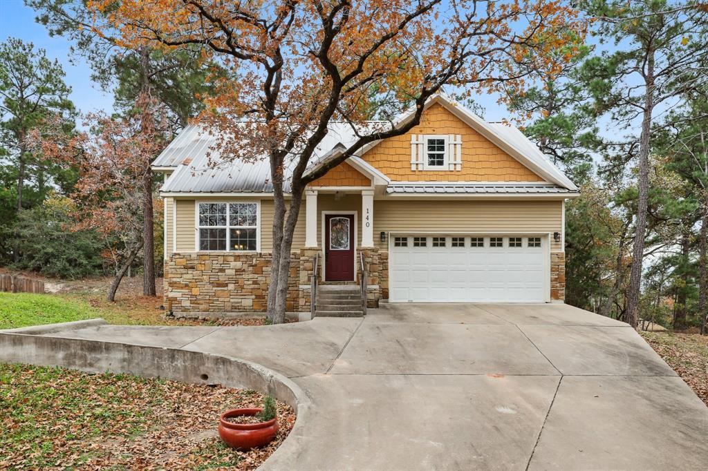 140 Onini Ct in Bastrop, TX - Foto de edificio