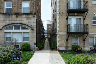 Gallery Central West End in St. Louis, MO - Building Photo - Building Photo