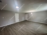 1413 S Bailey St photo'