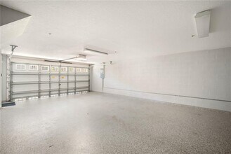 16 Seagrape Cir in Clearwater, FL - Building Photo - Building Photo