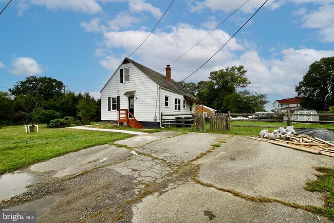 8808 Oxon Hill Rd in Fort Washington, MD - Building Photo - Building Photo