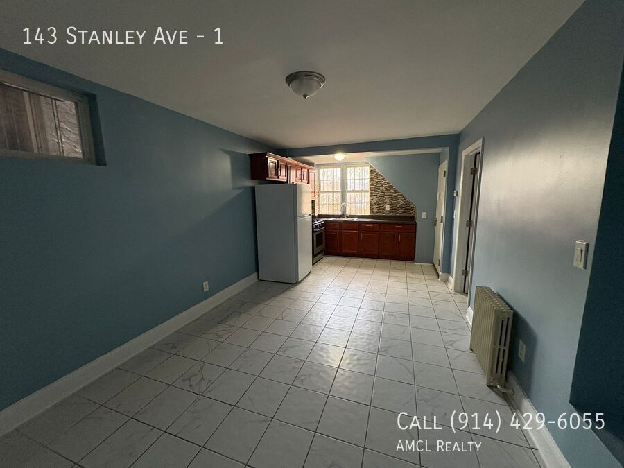 143 Stanley Ave in Yonkers, NY - Building Photo