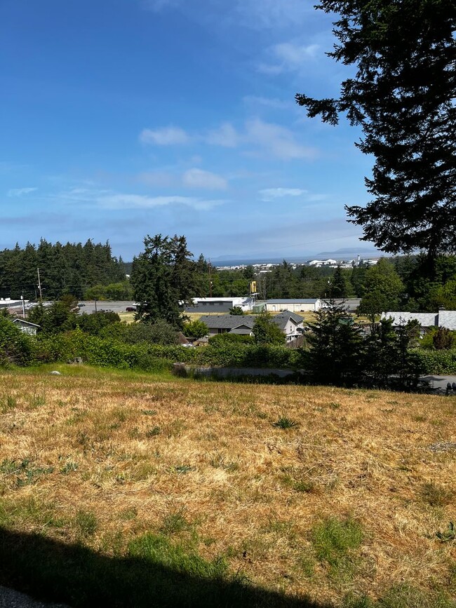 3157 Hawks Prairie Rd, Unit #103 in Oak Harbor, WA - Building Photo - Building Photo