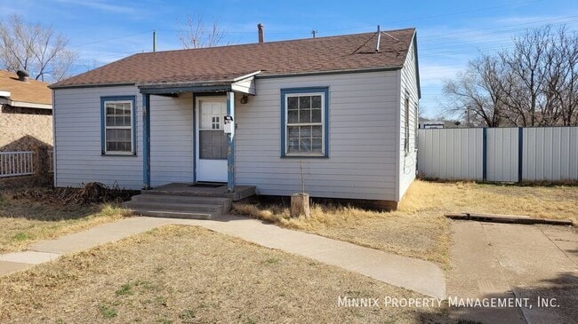 property at 4613 32nd St
