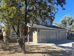 136 Desert Springs Ln in Fernley, NV - Building Photo - Building Photo