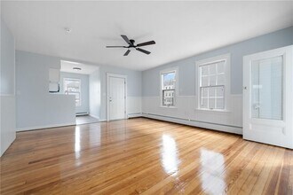 254 Shawmut Ave in Central Falls, RI - Building Photo - Building Photo