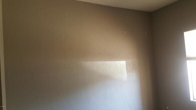 2035 S Elm St-Unit -105 in Tempe, AZ - Foto de edificio - Building Photo