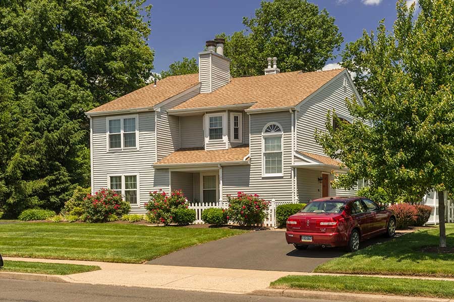 Rose Hollow in Yardley, PA - Foto de edificio