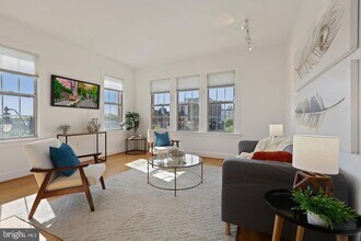 1401 Columbia Rd NW in Washington, DC - Foto de edificio - Building Photo