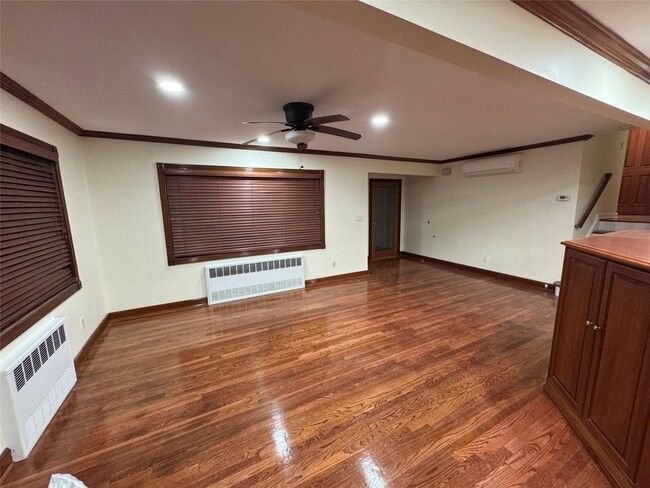 property at 98 Glenwood Rd